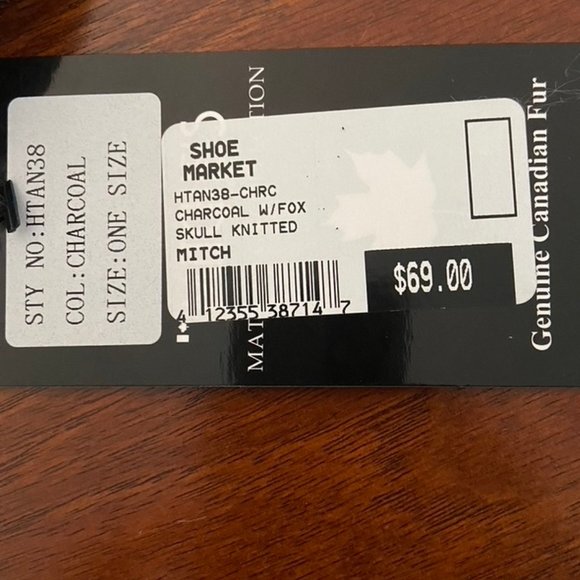 Mitchies Matchings Knit Slouch Fox Pom Beanie with Crystal Skull NWT - Picture 5 of 5